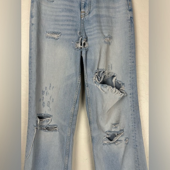 Zara The 90s Full Length Jeans Light Wash Distress Flare Hi Rise Raw Hem 2 0083 - Picture 3 of 9